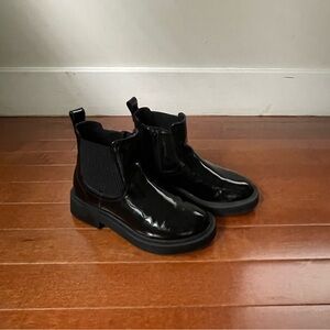 Kids Zara Lug Sole Chelsea boot